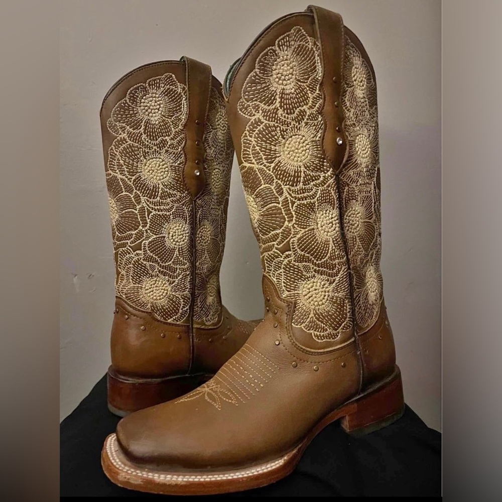 Woman’s cowgirl boots